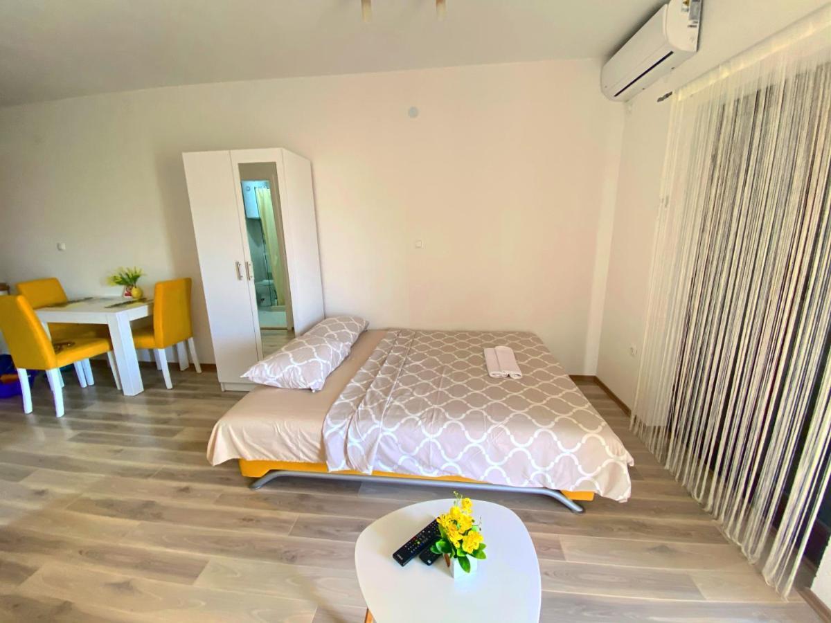 Apartmani Ivkovic+ Требине Екстериор снимка