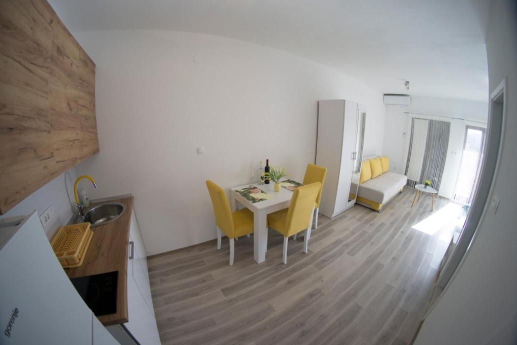 Apartmani Ivkovic+ Требине Екстериор снимка