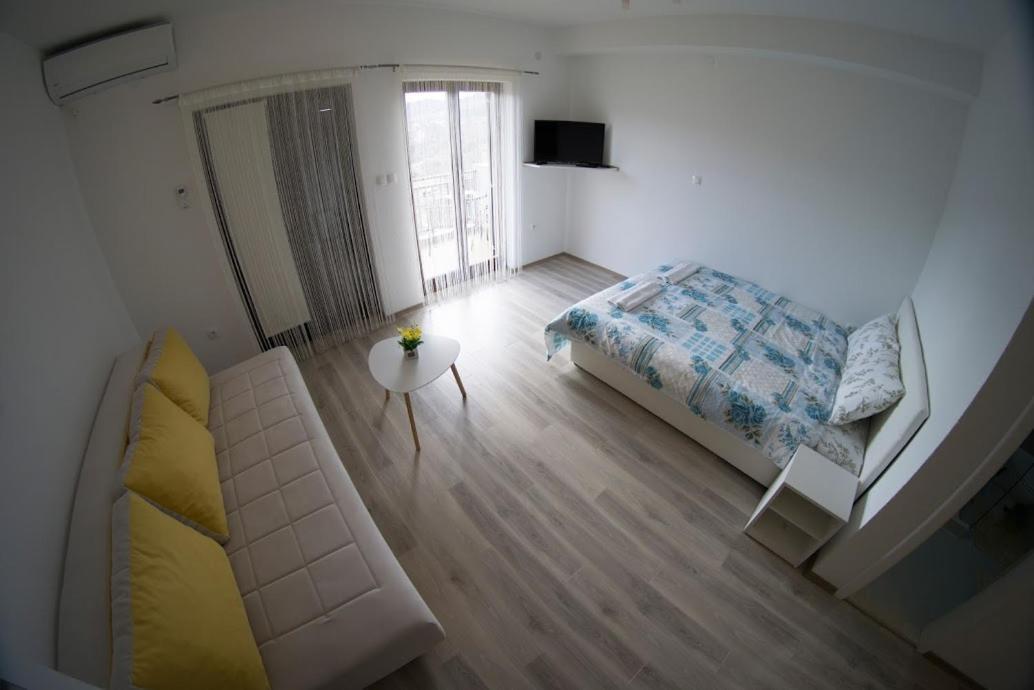 Apartmani Ivkovic+ Требине Екстериор снимка