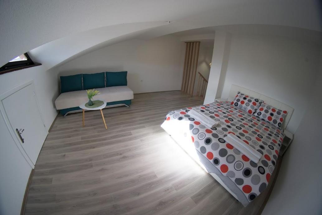 Apartmani Ivkovic+ Требине Екстериор снимка