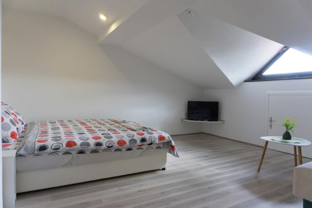 Apartmani Ivkovic+ Требине Екстериор снимка
