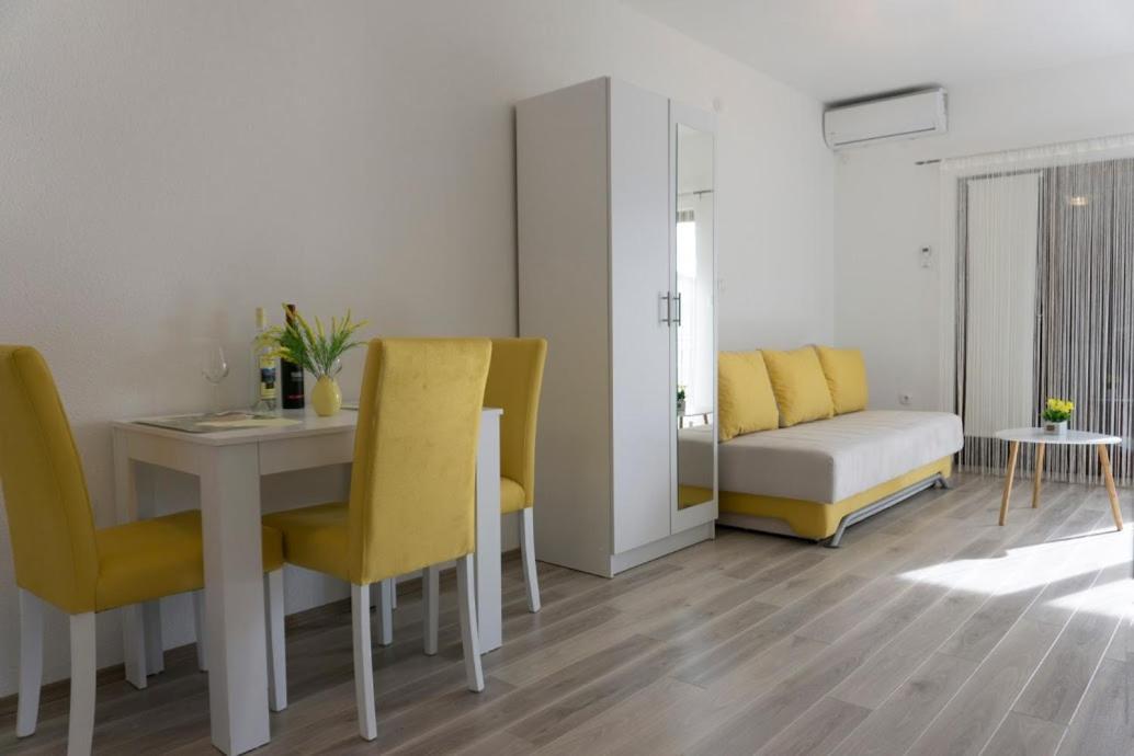 Apartmani Ivkovic+ Требине Екстериор снимка